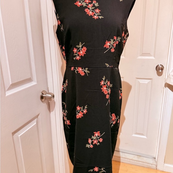 Banana Republic Black Dress with Red Floral Design - Picture 3 of 10
